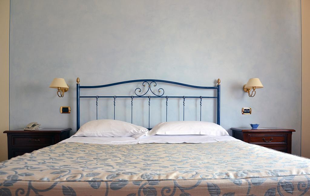 Villa Luigi Hotel & Restaurant Nuova Gestione Villa Rosa Di Martinsicuro Room photo